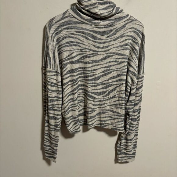 LNA Revolve Aliza Turtleneck Top Ribbed Knit Zebra Animal Print Top- Size Large - Picture 7 of 8